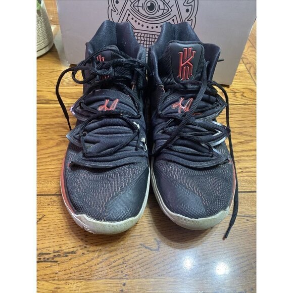 ?size 11- Nike Kyrie 5 Mens Basketball Shoes Black Red BRED main image 8
